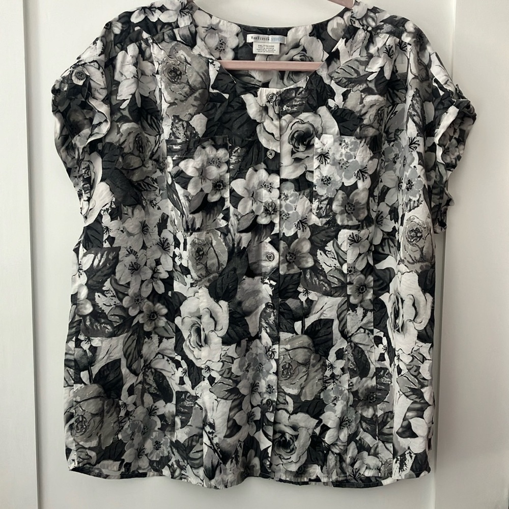 Van Heusen 2XL floral lightweight a Boxy Blouse